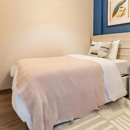 Centrally Located Marvellous Flat In Sisli * איסטמבול